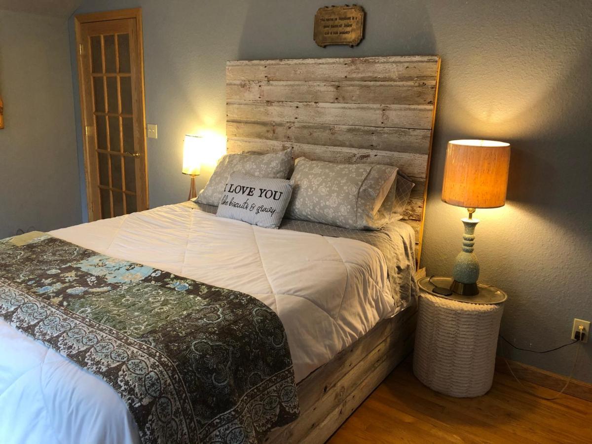 Bed And Breakfast Suite At The Wooded Retreat Pine City 外观 照片