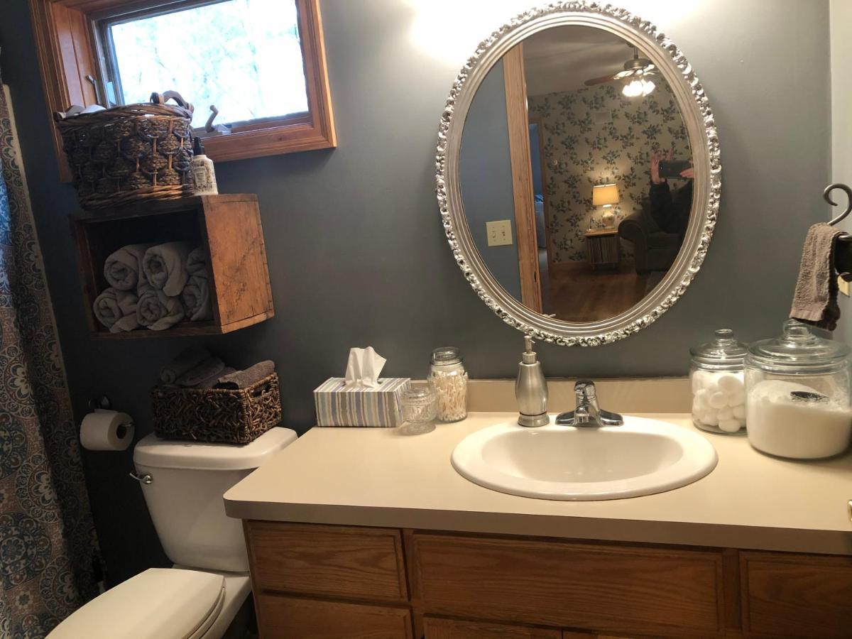 Bed And Breakfast Suite At The Wooded Retreat Pine City 外观 照片