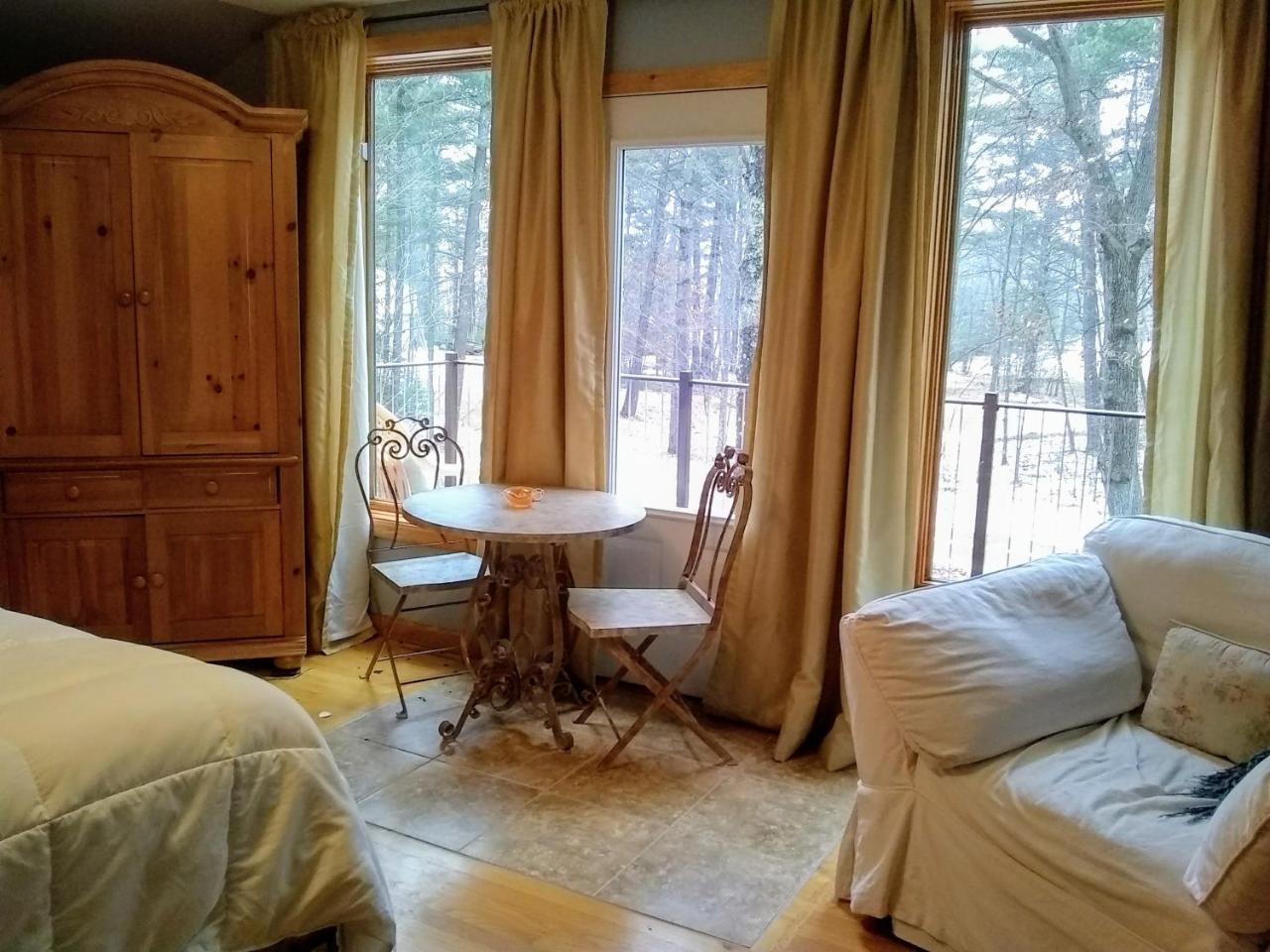 Bed And Breakfast Suite At The Wooded Retreat Pine City 外观 照片