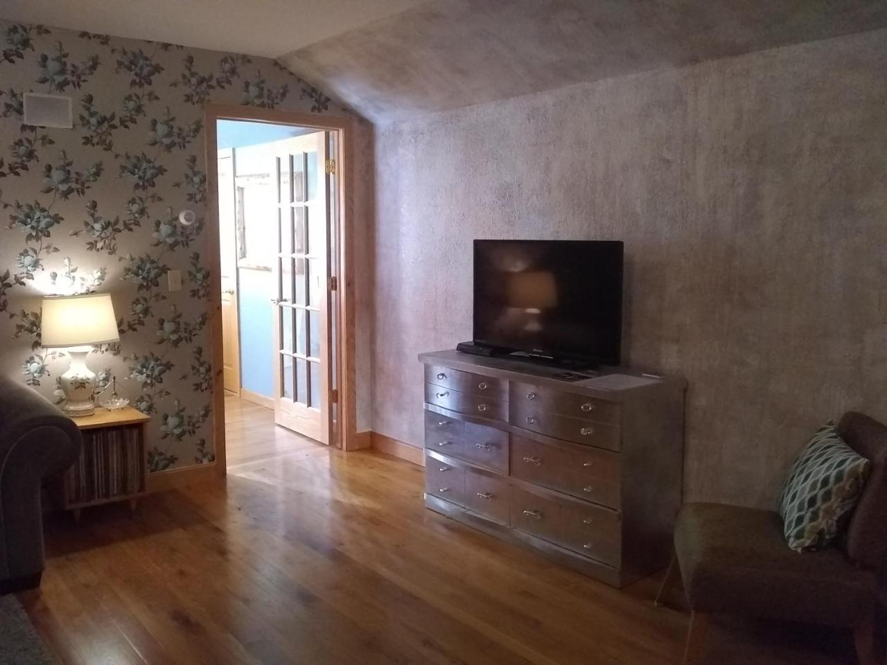 Bed And Breakfast Suite At The Wooded Retreat Pine City 外观 照片